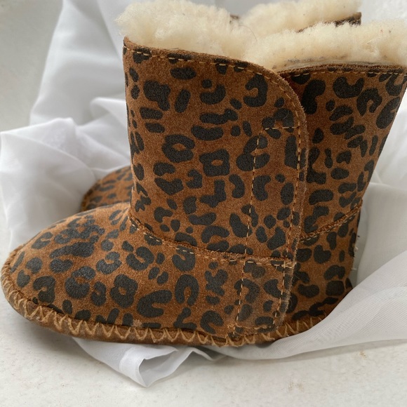 - Leopard print toddler Ugg - Picture 4 of 4